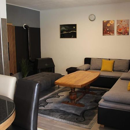 Apartman Lilium Книн Экстерьер фото