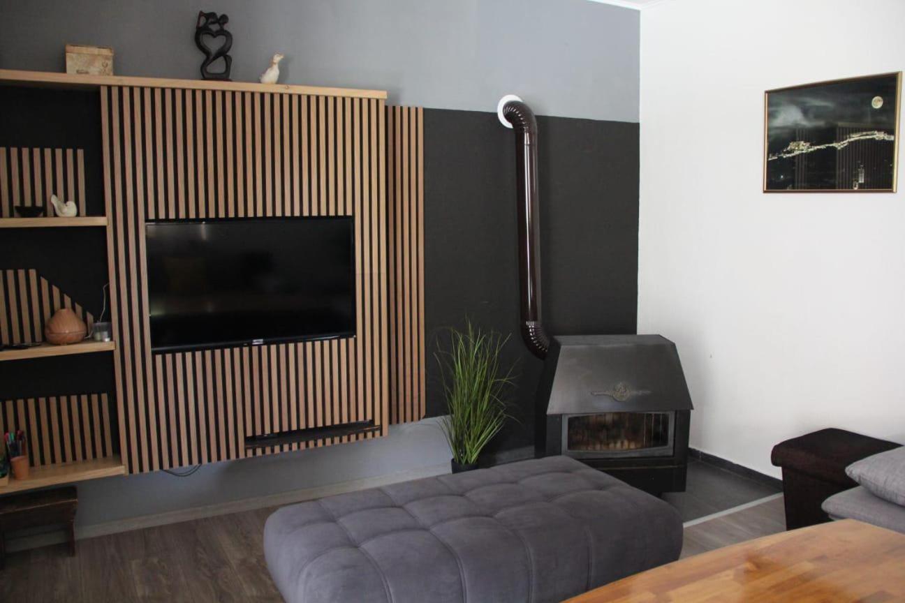 Apartman Lilium Книн Экстерьер фото